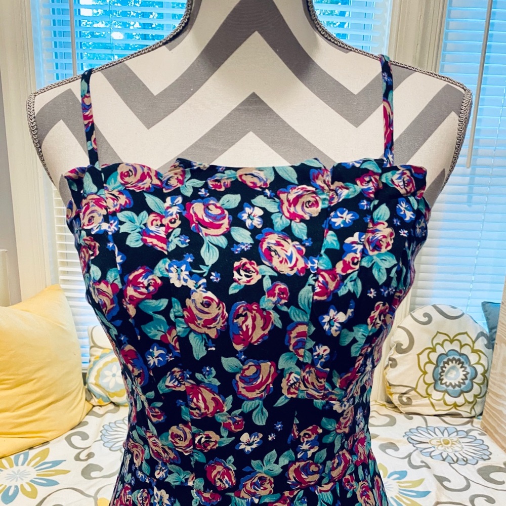 Rue 21 Floral Romper (Medium) - Picture 6 of 7